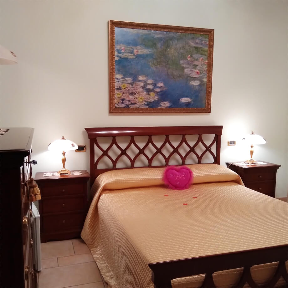 master bedroom bb torricella villa mariella